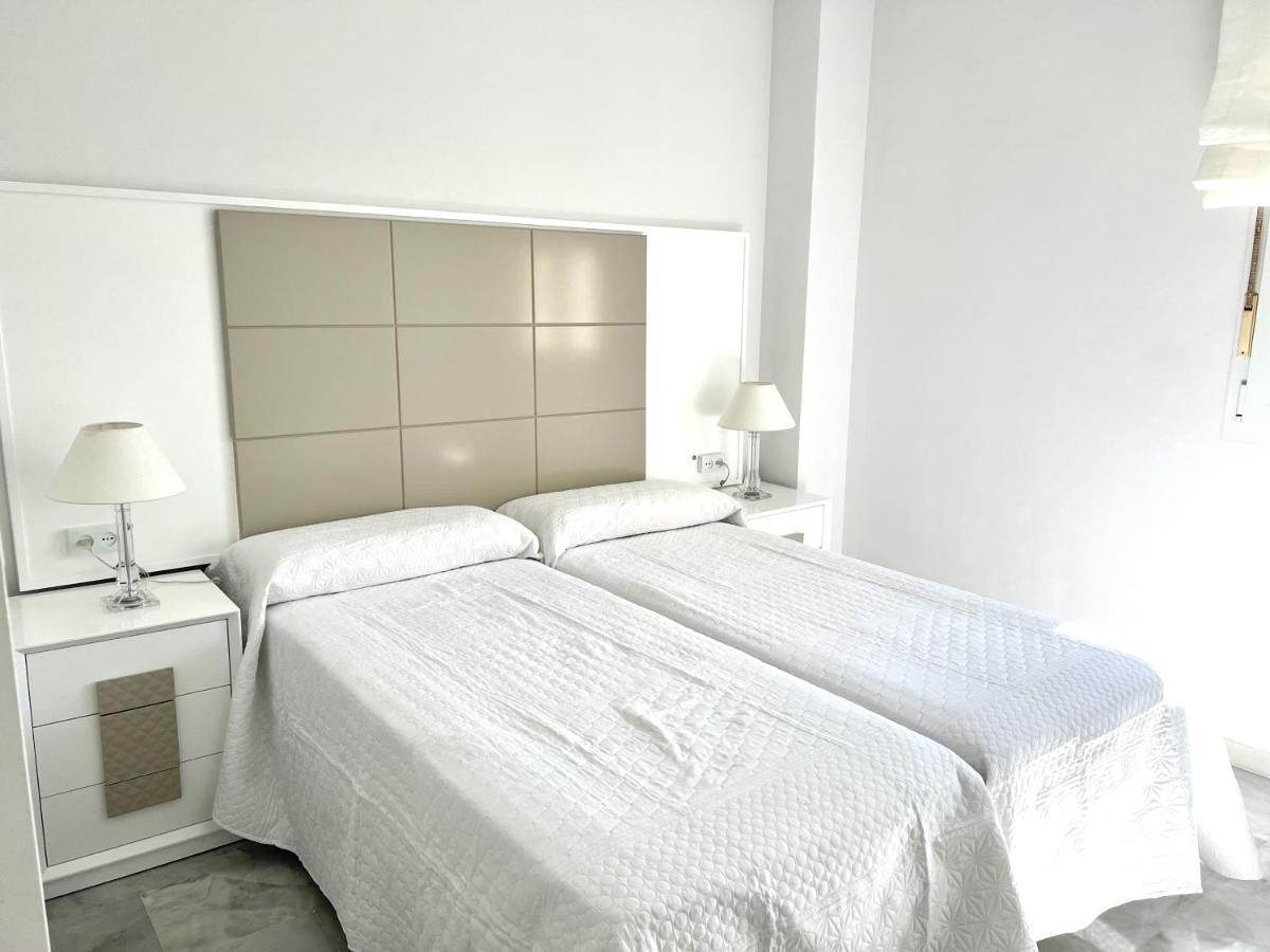 Mi Capricho 170 Beachfront Apartment Sitio de Calahonda 외부 사진