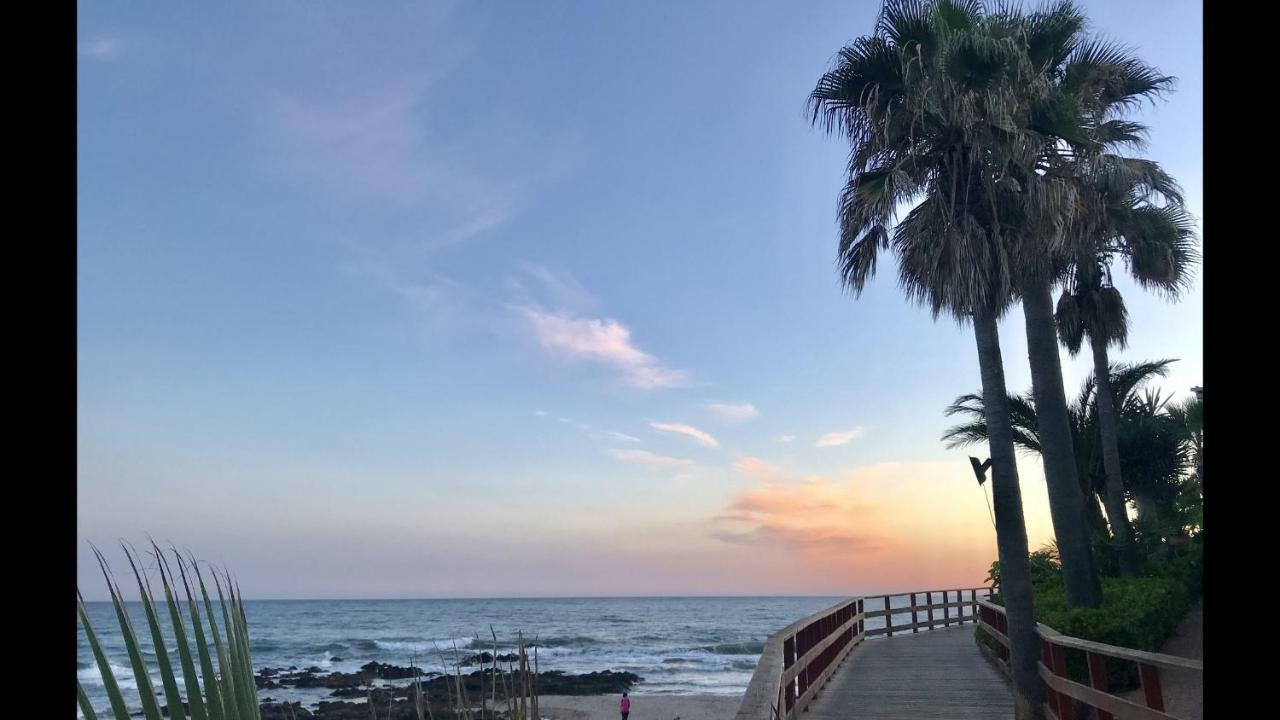 Mi Capricho 170 Beachfront Apartment Sitio de Calahonda 외부 사진